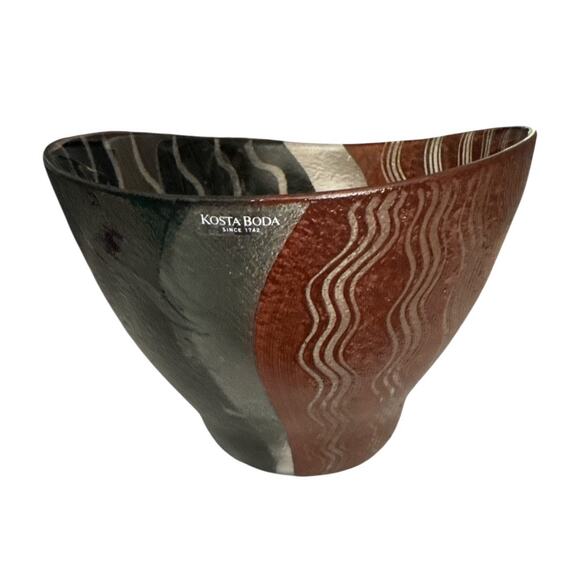 Posts Boda Sweden Tonga Hand Painted Art Glass Bowl - Picture 3 of 10